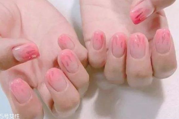 抖音最火的美甲 今年最流行的美甲圖片