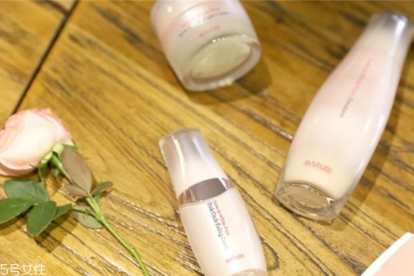 眼霜可以去黑眼圈嗎 眼霜應該怎么使用呢