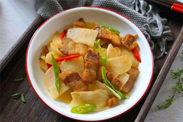 涼薯熱量是多少 涼薯和蘋果誰(shuí)熱量高