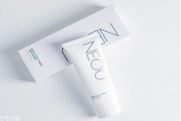 泰國(guó)neou三文魚萬(wàn)能修復(fù)霜怎么樣 泰國(guó)neou萬(wàn)能霜效果