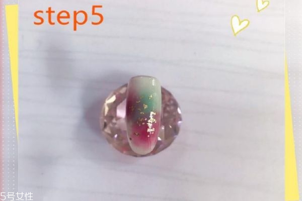 美甲暈染的暈染手法 暈染美甲步驟 美甲暈染的暈染手法 暈染美甲步驟