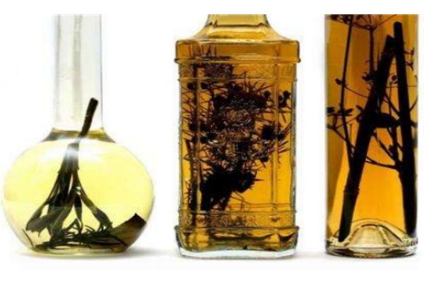 藥酒有什么作用呢 喝藥酒有什么好處呢 藥酒有什么作用呢 喝藥酒有什么好處呢