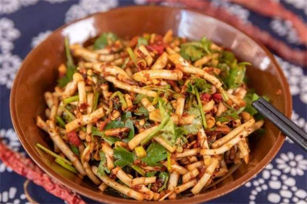 涼拌魚腥草用什么醋 涼拌魚腥草要過開水嗎 涼拌魚腥草用什么醋 涼拌魚腥草要過開水嗎