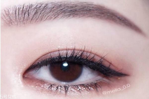 美瞳的度數(shù)怎么算 新手戴隱形眼鏡注意事項 美瞳的度數(shù)怎么算 新手戴隱形眼鏡注意事項