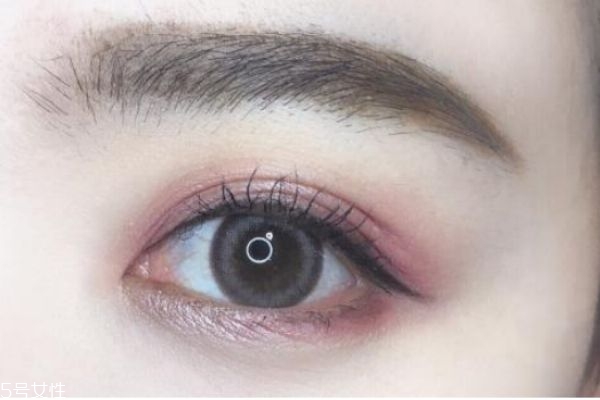 2019年流行的眼妝畫法是什么 今年有哪些眼彩流行趨勢(shì) 2019年流行的眼妝畫法是什么 今年有哪些眼彩流行趨勢(shì)