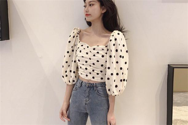 波點上衣怎么搭配 波點上衣搭配圖片 波點上衣怎么搭配 波點上衣搭配圖片