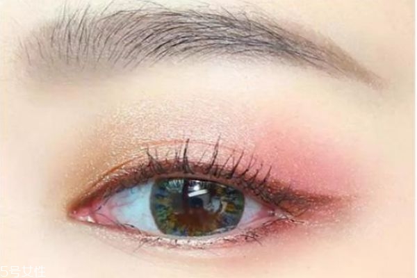 2019年流行的眼妝畫法是什么 今年有哪些眼彩流行趨勢(shì) 2019年流行的眼妝畫法是什么 今年有哪些眼彩流行趨勢(shì)