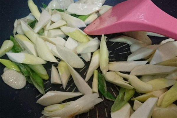 茭白吃了會過敏嗎 吃茭白過敏后怎么處理 茭白吃了會過敏嗎 吃茭白過敏后怎么處理