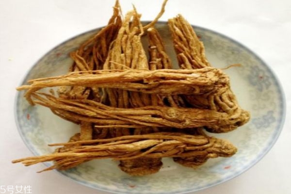 當歸有什么應(yīng)該價值呢 吃當歸有什么好處呢