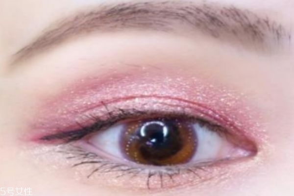 2019年流行的眼妝畫法是什么 今年有哪些眼彩流行趨勢(shì) 2019年流行的眼妝畫法是什么 今年有哪些眼彩流行趨勢(shì)