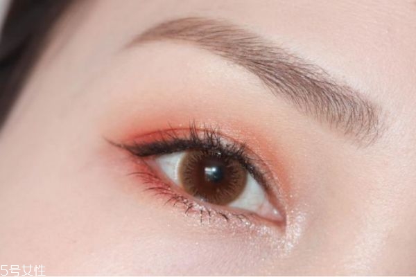 2019年流行的眼妝畫法是什么 今年有哪些眼彩流行趨勢(shì) 2019年流行的眼妝畫法是什么 今年有哪些眼彩流行趨勢(shì)