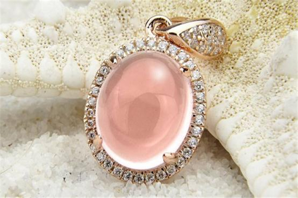 芙蓉石可以戴著洗澡嗎 芙蓉石戴著洗澡會(huì)壞嗎 芙蓉石可以戴著洗澡嗎 芙蓉石戴著洗澡會(huì)壞嗎