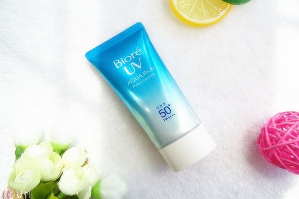 碧柔防曬藍(lán)50要卸妝嗎 碧柔防曬霜不卸妝會怎樣