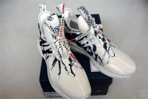 李寧文武雙全開箱測評(píng) 李寧文武雙全怎么清洗