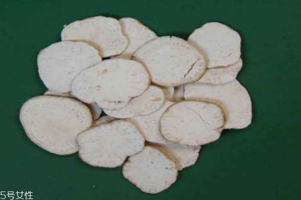 天花粉有什么醫(yī)療價(jià)值呢 天花粉生長(zhǎng)在什么環(huán)境下呢 天花粉有什么醫(yī)療價(jià)值呢 天花粉生長(zhǎng)在什么環(huán)境下呢