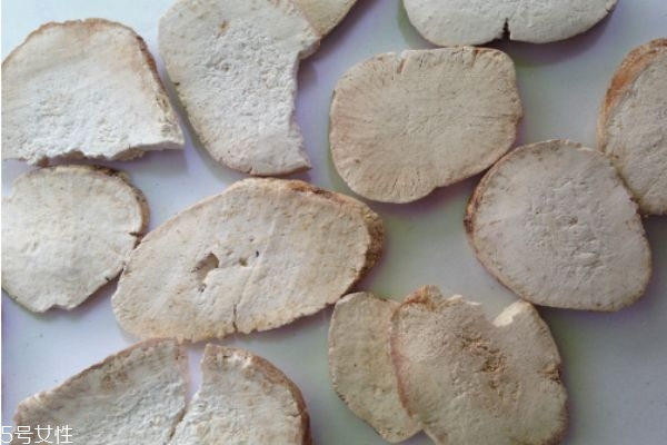 天花粉有什么醫(yī)療價(jià)值呢 天花粉生長(zhǎng)在什么環(huán)境下呢 天花粉有什么醫(yī)療價(jià)值呢 天花粉生長(zhǎng)在什么環(huán)境下呢