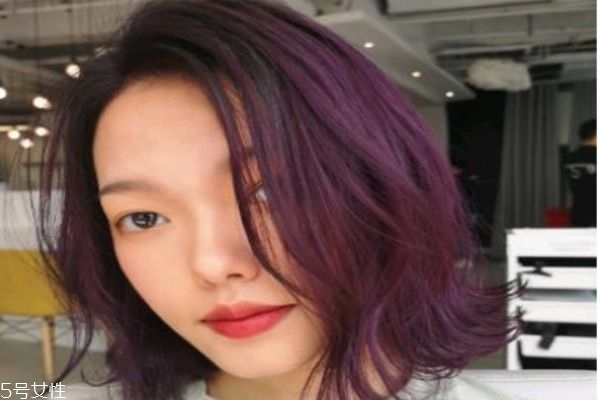 薰衣草紫發(fā)色用漂嗎 薰衣草紫發(fā)色顯白嗎 薰衣草紫發(fā)色用漂嗎 薰衣草紫發(fā)色顯白嗎