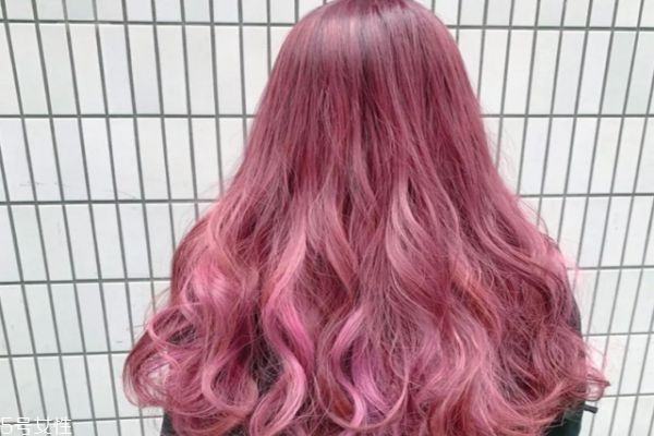 櫻花粉發(fā)色能保持幾天 櫻花粉發(fā)色掉色后是什么顏色 櫻花粉發(fā)色能保持幾天 櫻花粉發(fā)色掉色后是什么顏色