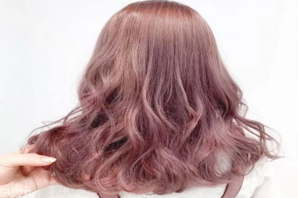 櫻花粉發(fā)色能保持幾天 櫻花粉發(fā)色掉色后是什么顏色 櫻花粉發(fā)色能保持幾天 櫻花粉發(fā)色掉色后是什么顏色