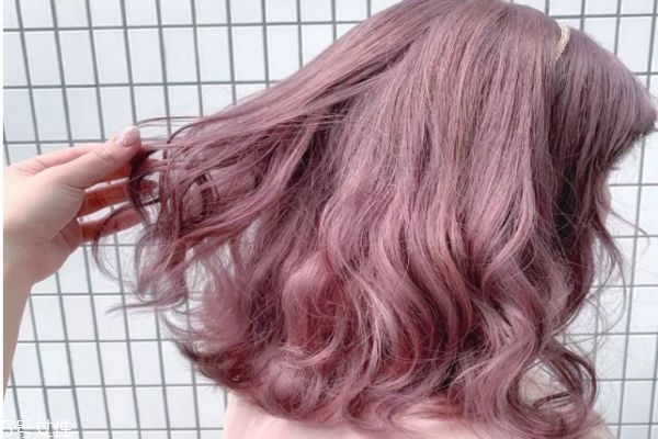 櫻花粉發(fā)色能保持幾天 櫻花粉發(fā)色掉色后是什么顏色 櫻花粉發(fā)色能保持幾天 櫻花粉發(fā)色掉色后是什么顏色