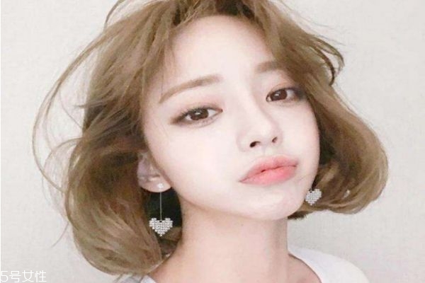 女生必知戀愛技巧 魅力女人必知迷住男人的秘籍