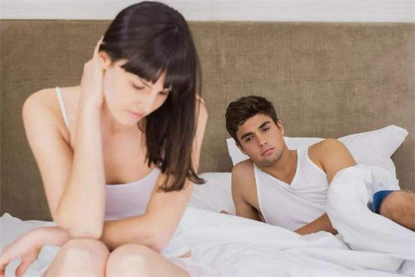 夫妻沒感情了該離婚嗎 夫妻沒感情要為了孩子堅(jiān)持嗎 夫妻沒感情了該離婚嗎 夫妻沒感情要為了孩子堅(jiān)持嗎