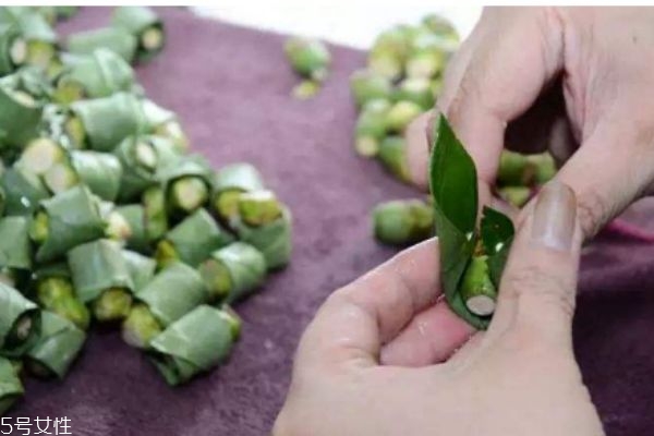 吃檳榔有什么注意事項(xiàng)呢 什么人群不能吃檳榔呢 吃檳榔有什么注意事項(xiàng)呢 什么人群不能吃檳榔呢