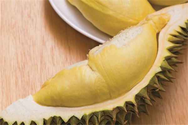 榴蓮殼上的白肉能吃嗎 榴蓮殼上的白肉取法 榴蓮殼上的白肉能吃嗎 榴蓮殼上的白肉取法