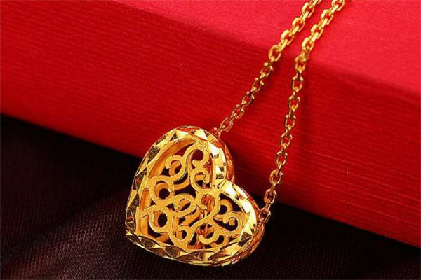 謝瑞麟和老鳳祥哪個(gè)好 謝瑞麟和老鳳祥品牌對(duì)比 謝瑞麟和老鳳祥哪個(gè)好 謝瑞麟和老鳳祥品牌對(duì)比