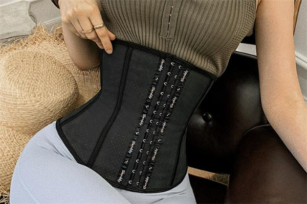 塑身衣一天穿幾個(gè)小時(shí) 塑身衣穿的時(shí)間越長越好嗎 塑身衣一天穿幾個(gè)小時(shí) 塑身衣穿的時(shí)間越長越好嗎