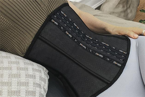 塑身衣一天穿幾個小時 塑身衣穿的時間越長越好嗎 塑身衣一天穿幾個小時 塑身衣穿的時間越長越好嗎