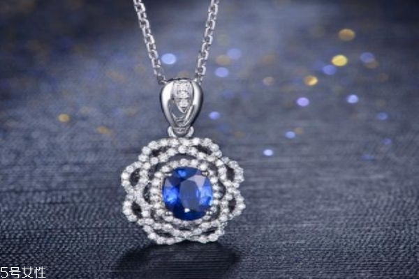 藍(lán)寶石有什么注意事項呢 藍(lán)寶石有什么禁忌嗎 藍(lán)寶石有什么注意事項呢 藍(lán)寶石有什么禁忌嗎