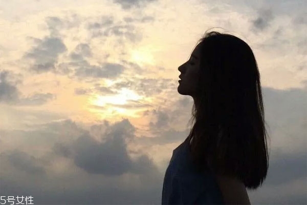 女生如何提高自己的氣質(zhì) 男生會(huì)和什么樣的女生結(jié)婚 女生如何提高自己的氣質(zhì) 男生會(huì)和什么樣的女生結(jié)婚