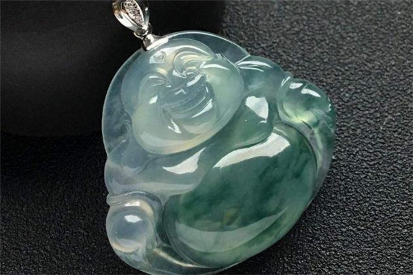 翡翠玉佛的寓意是什么 翡翠玉佛佩戴注意事項 翡翠玉佛的寓意是什么 翡翠玉佛佩戴注意事項
