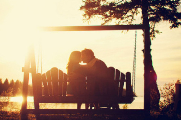 戀愛中女生該不該主動 戀愛中女生強(qiáng)勢點(diǎn)好嗎 戀愛中女生該不該主動 戀愛中女生強(qiáng)勢點(diǎn)好嗎