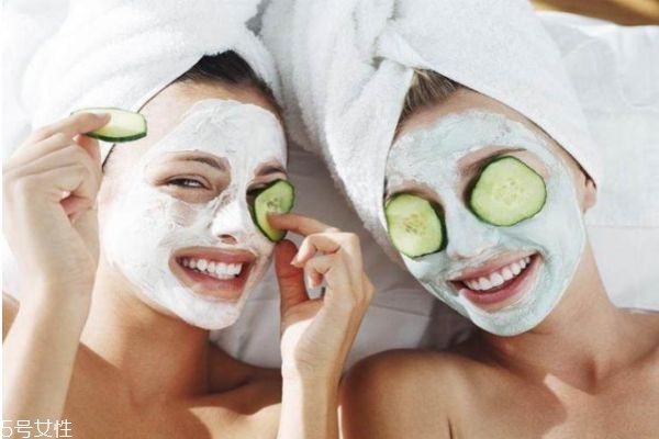 用完涂抹式面膜還要用護(hù)膚品嗎 做完面膜要用護(hù)膚品 用完涂抹式面膜還要用護(hù)膚品嗎 做完面膜要用護(hù)膚品