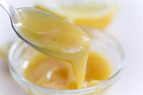 蜂王漿保質(zhì)期多久 蜂王漿怎么看是否過期 蜂王漿保質(zhì)期多久 蜂王漿怎么看是否過期