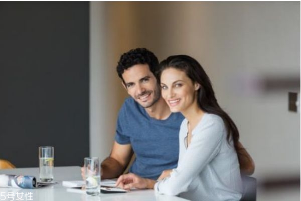 男女談戀愛聊什么話題 談戀愛該說些什么 男女談戀愛聊什么話題 談戀愛該說些什么