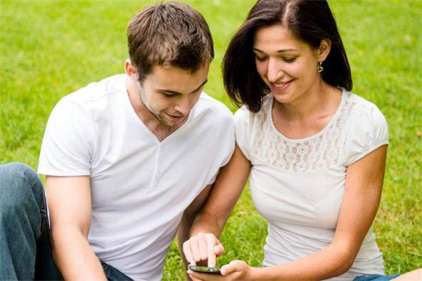 感情中強(qiáng)勢(shì)好還是弱勢(shì)好 如何在感情中占主動(dòng)權(quán)