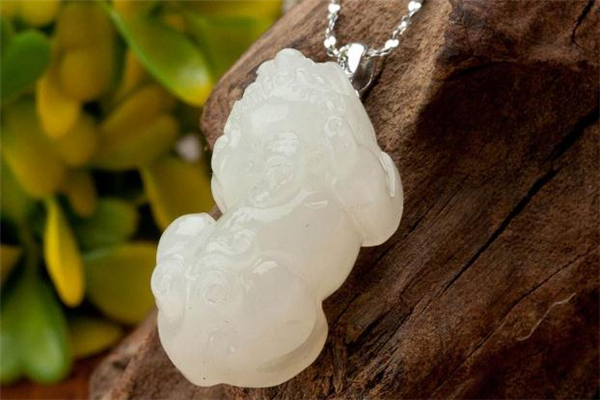 和田玉貔貅適合什么人戴 和田玉貔貅寓意是什么 和田玉貔貅適合什么人戴 和田玉貔貅寓意是什么