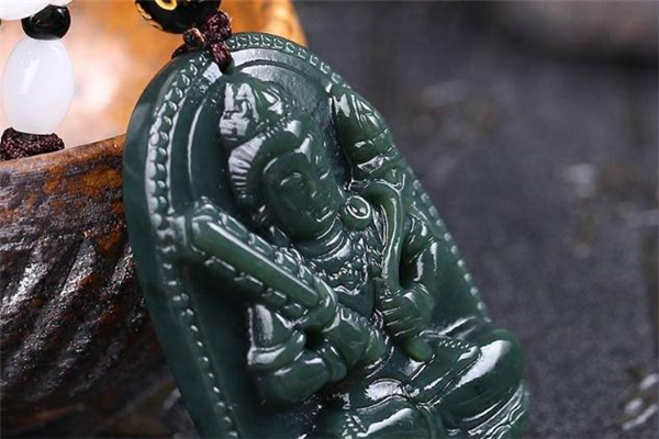 和田青玉和碧玉區(qū)別 和田青玉和碧玉哪個好 和田青玉和碧玉區(qū)別 和田青玉和碧玉哪個好