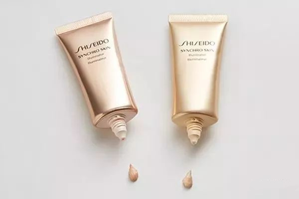 高光在化妝的哪個(gè)步驟 高光怎么用 高光在化妝的哪個(gè)步驟 高光怎么用