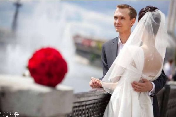 男人結(jié)婚后會想前任嗎 男人結(jié)婚后的心理變化 男人結(jié)婚后會想前任嗎 男人結(jié)婚后的心理變化