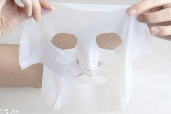 一天中什么時(shí)候敷面膜效果最好 敷面膜的正常周期 一天中什么時(shí)候敷面膜效果最好 敷面膜的正常周期