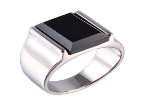 黑色寶石有什么種類呢 黑色寶石主要生產(chǎn)國(guó)家是哪呢 黑色寶石有什么種類呢 黑色寶石主要生產(chǎn)國(guó)家是哪呢