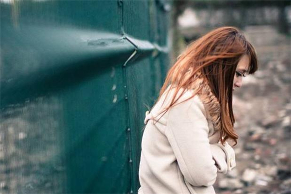 剛分手的女生怎么追 怎么追一個剛失戀的女生 剛分手的女生怎么追 怎么追一個剛失戀的女生