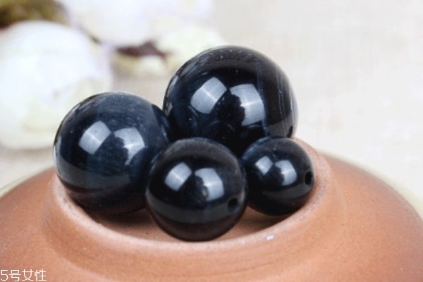 什么是木變石呢 木變石有什么作用呢 什么是木變石呢 木變石有什么作用呢