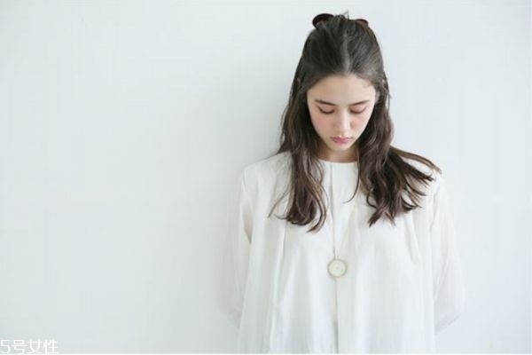 約會女生要不要買單 女生主動買單說明沒戲嗎 約會女生要不要買單 女生主動買單說明沒戲嗎