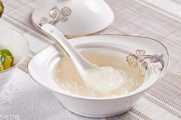 什么是燕窩呢 燕窩有什么營(yíng)養(yǎng)價(jià)值呢