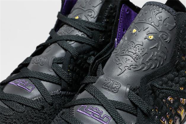 耐克詹姆斯17代開箱測(cè)評(píng) lbj17實(shí)物開箱報(bào)告 耐克詹姆斯17代開箱測(cè)評(píng) lbj17實(shí)物開箱報(bào)告